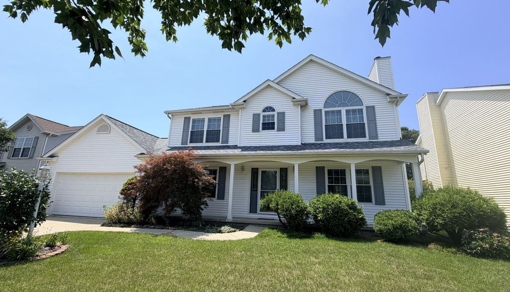 611 Buttercup Drive - Photo 0