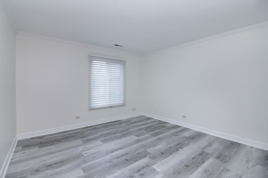 1753 Plymouth Court - Photo 8