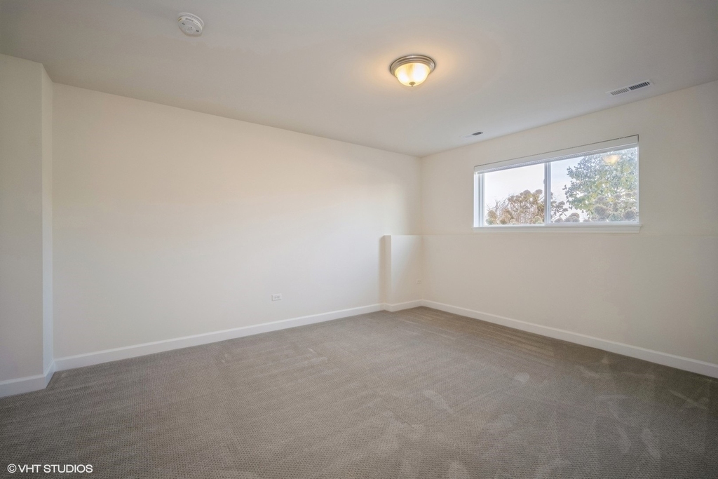3s565 Camden Street - Photo 13
