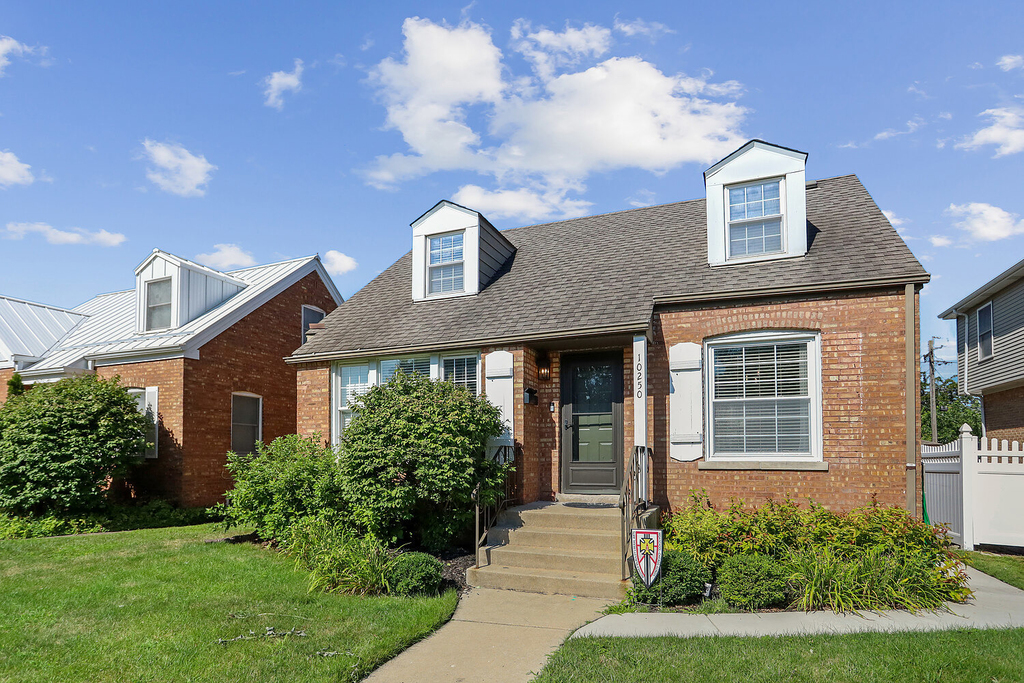 10250 S Turner Avenue - Photo 0