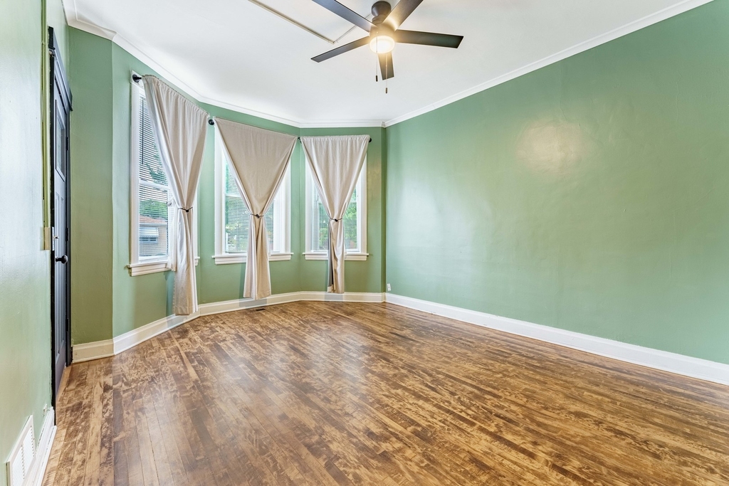 2636 Ridgeland Avenue - Photo 1