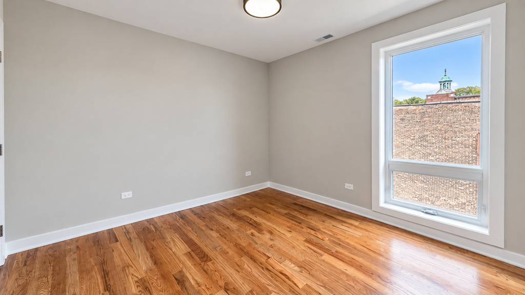 2839 W 24th Boulevard - Photo 5