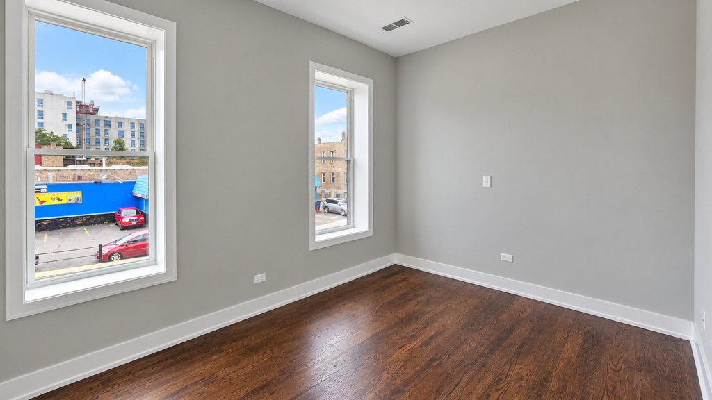 2024 S Ashland Avenue - Photo 9