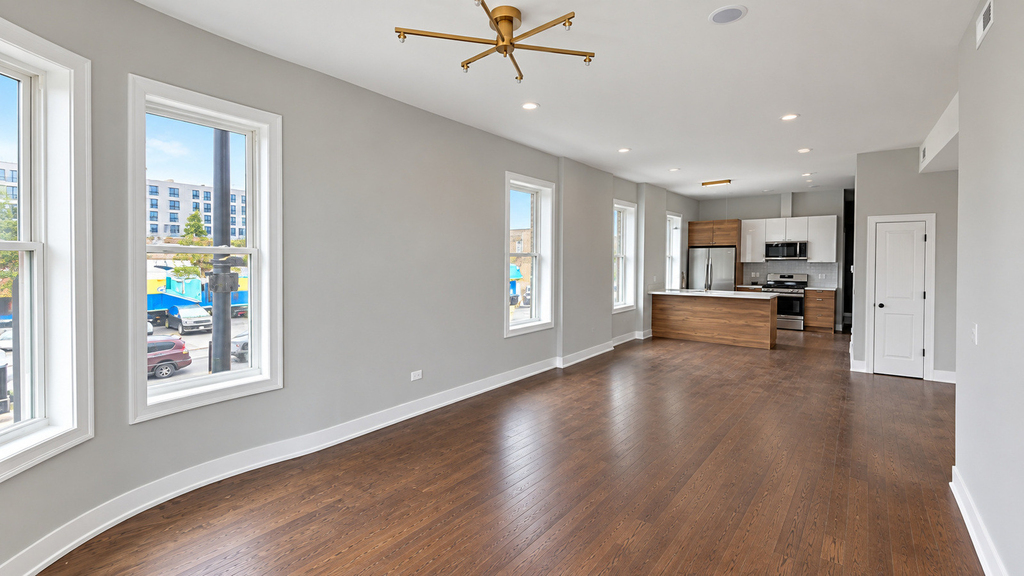 2024 S Ashland Avenue - Photo 4