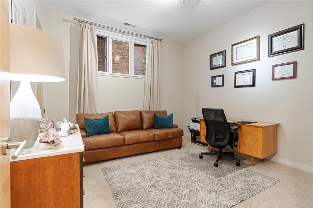 4842 N Damen Avenue - Photo 19