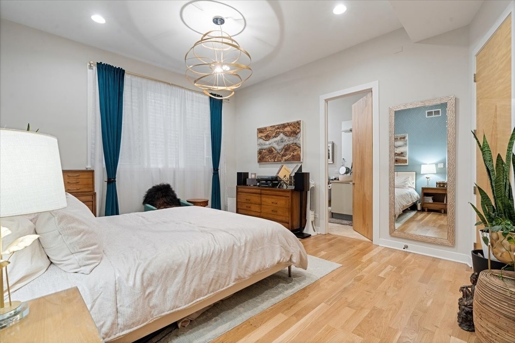 4842 N Damen Avenue - Photo 9