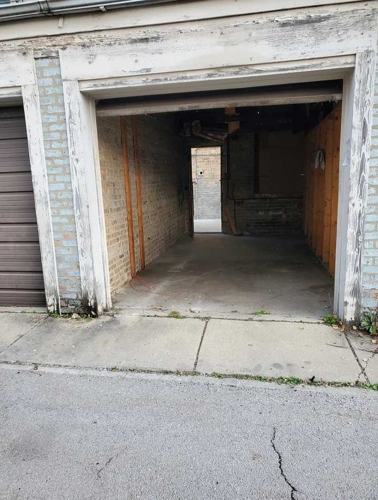 6418 N Albany Avenue - Photo 12