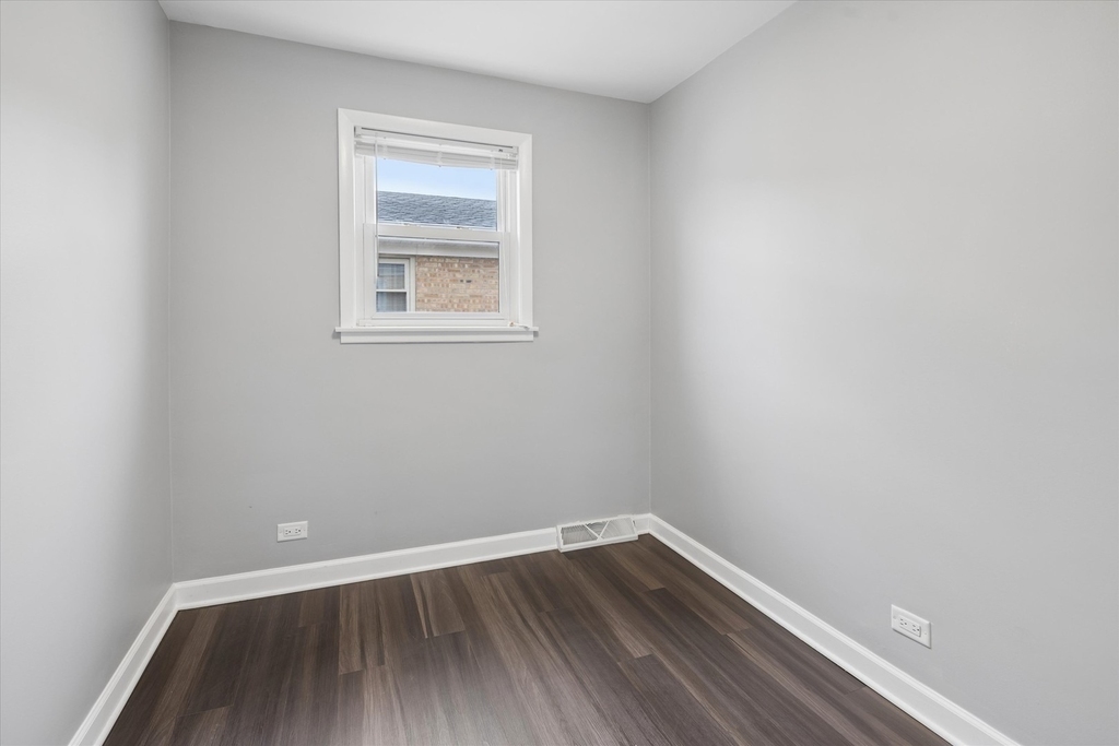 6122 W Leland Avenue - Photo 6