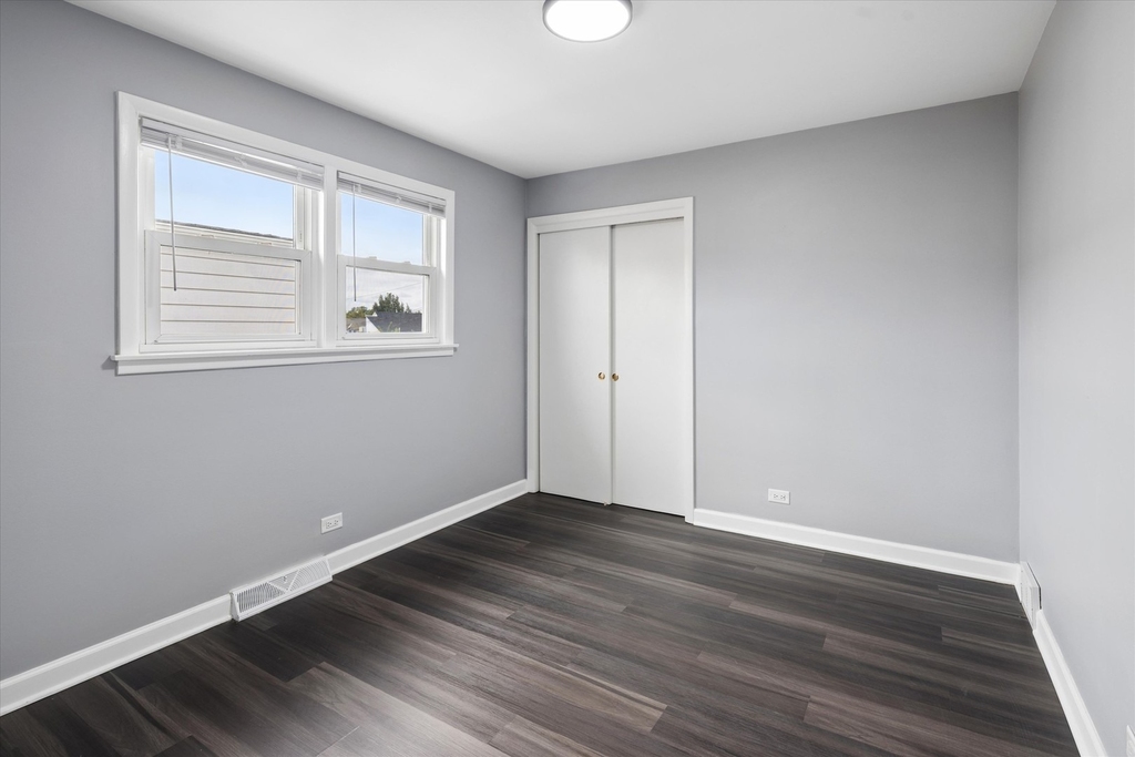 6122 W Leland Avenue - Photo 4