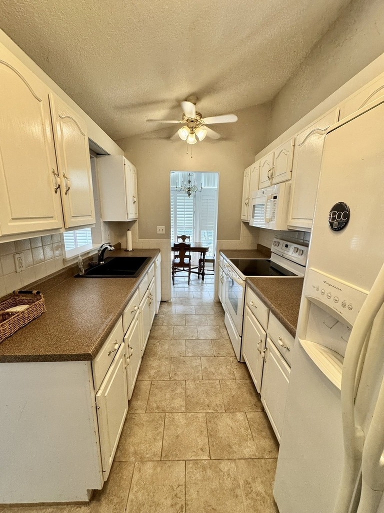4316 El Rancho Drive - Photo 5