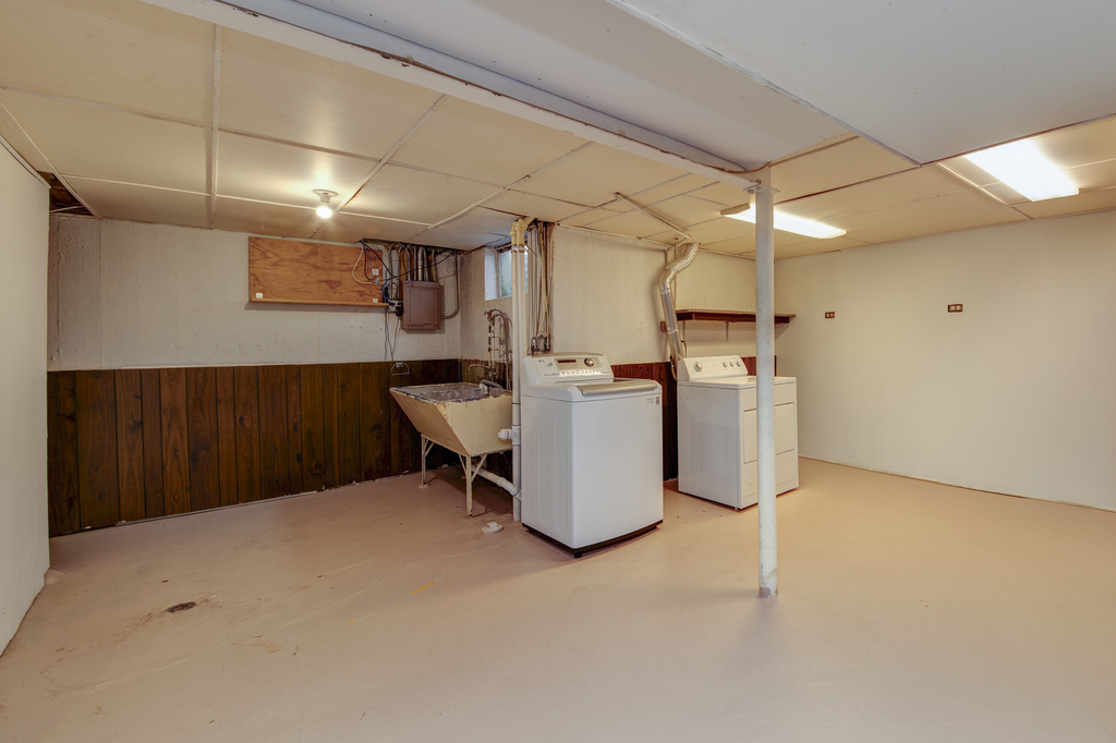 384 S Wolf Road S - Photo 19