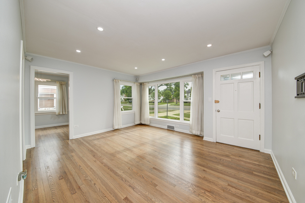 384 S Wolf Road S - Photo 4