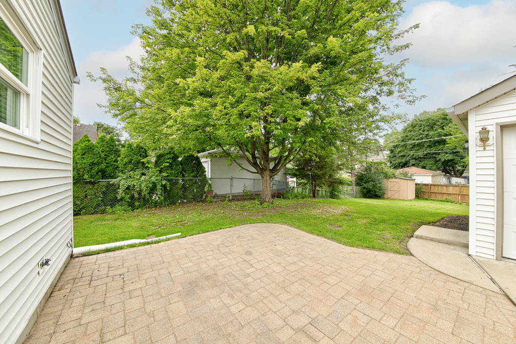 384 S Wolf Road S - Photo 25