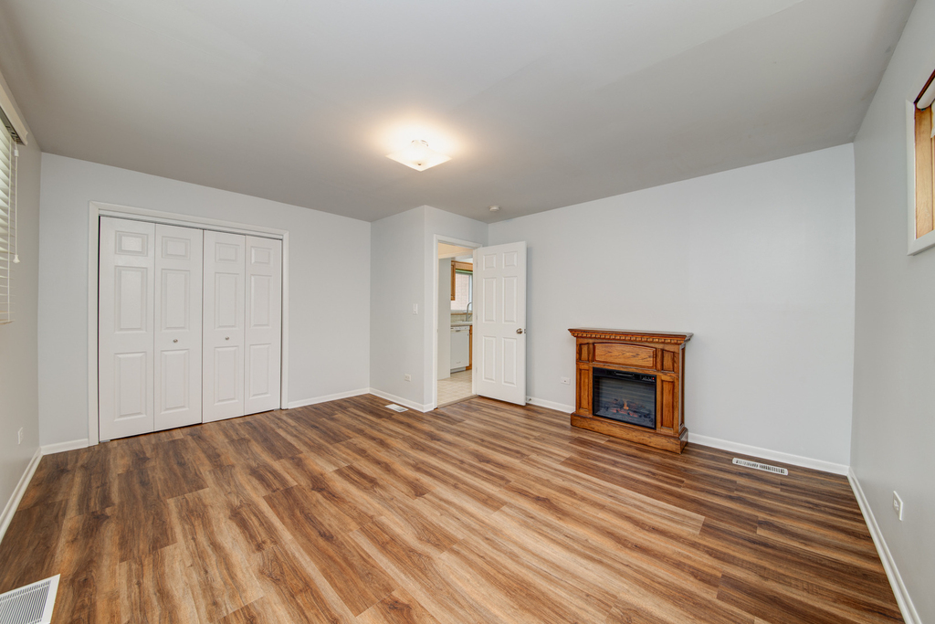 384 S Wolf Road S - Photo 13