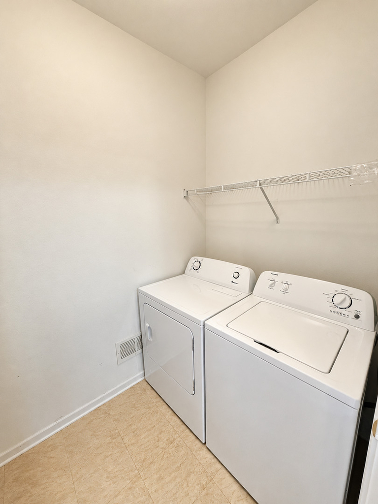 527 Cary Woods Circle - Photo 14