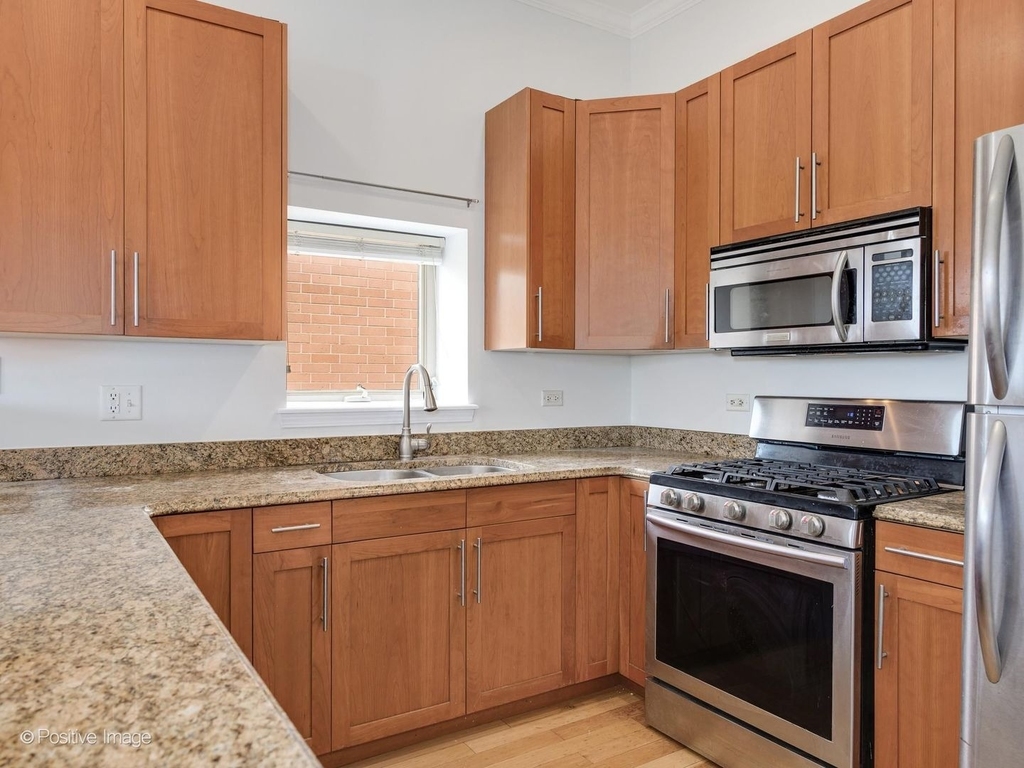6015 N Mozart Street - Photo 5