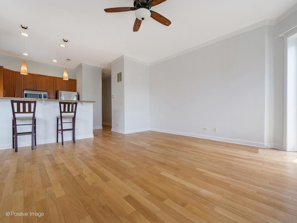 6015 N Mozart Street - Photo 9