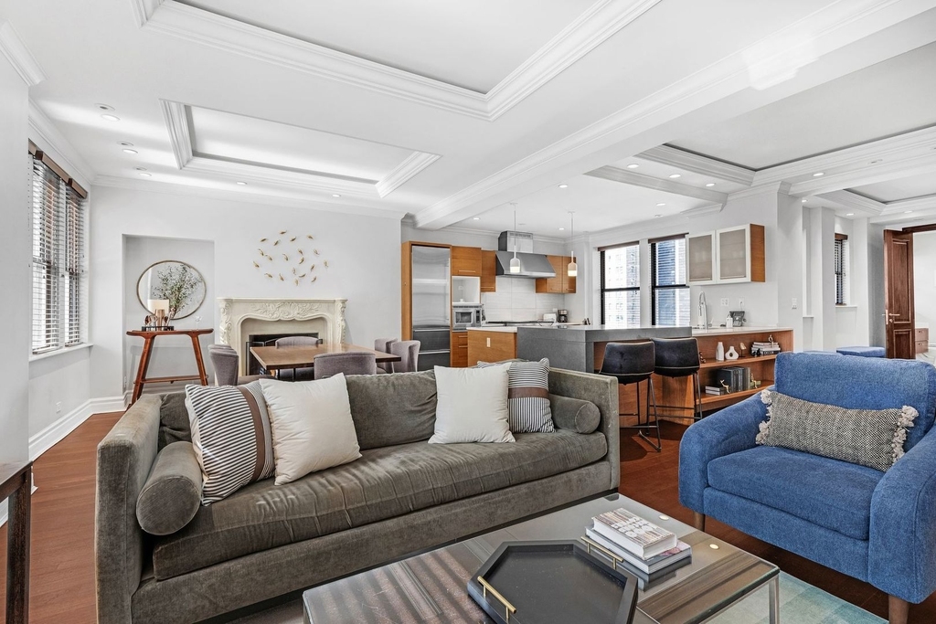 70 E Walton Street - Photo 9