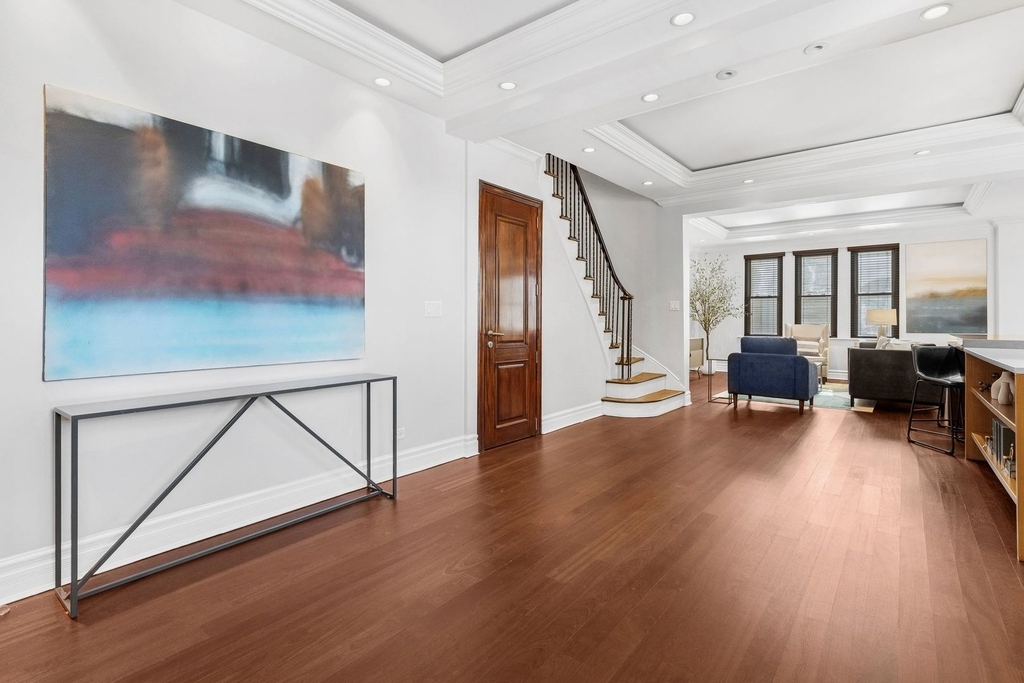 70 E Walton Street - Photo 5