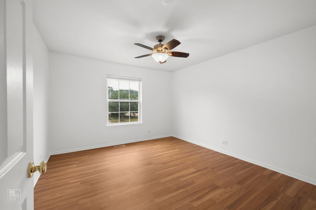 1518 Meadowsedge Lane - Photo 5