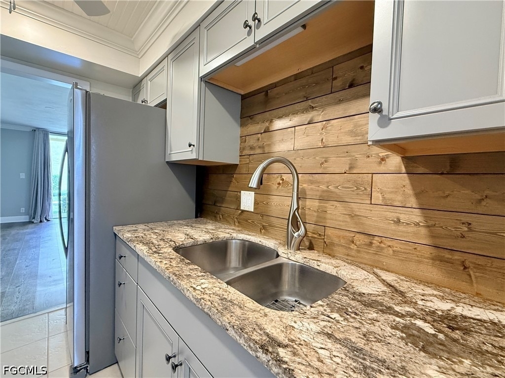 1608 Se 28th Terrace - Photo 7