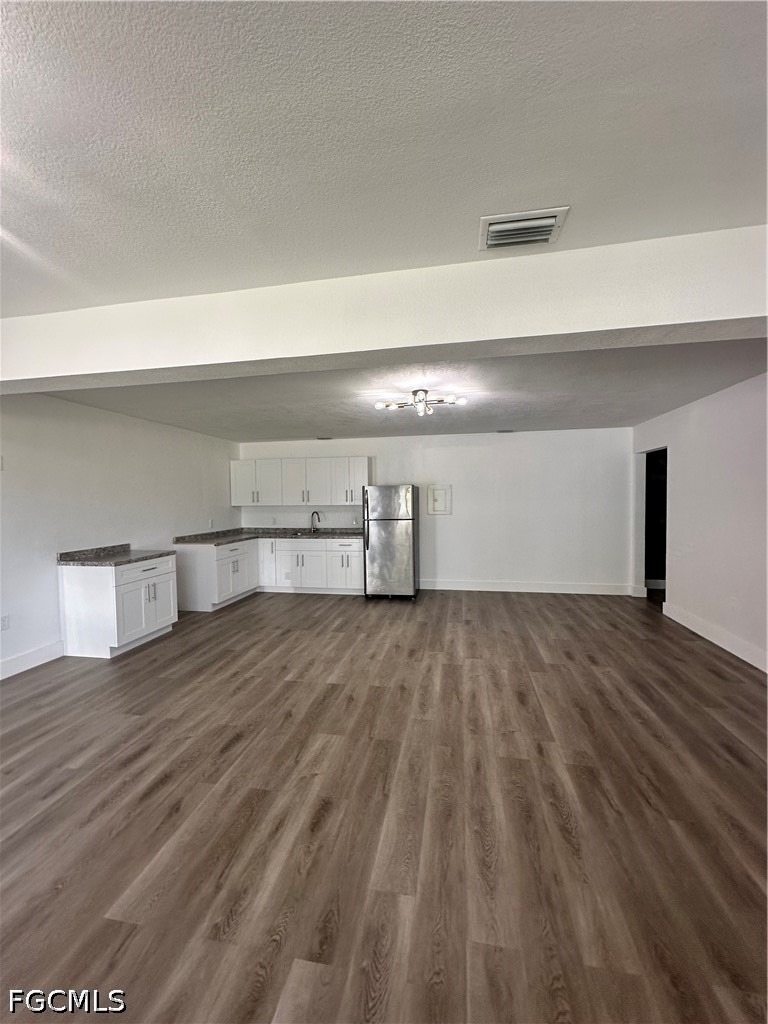 1675 Temple Terrace - Photo 0