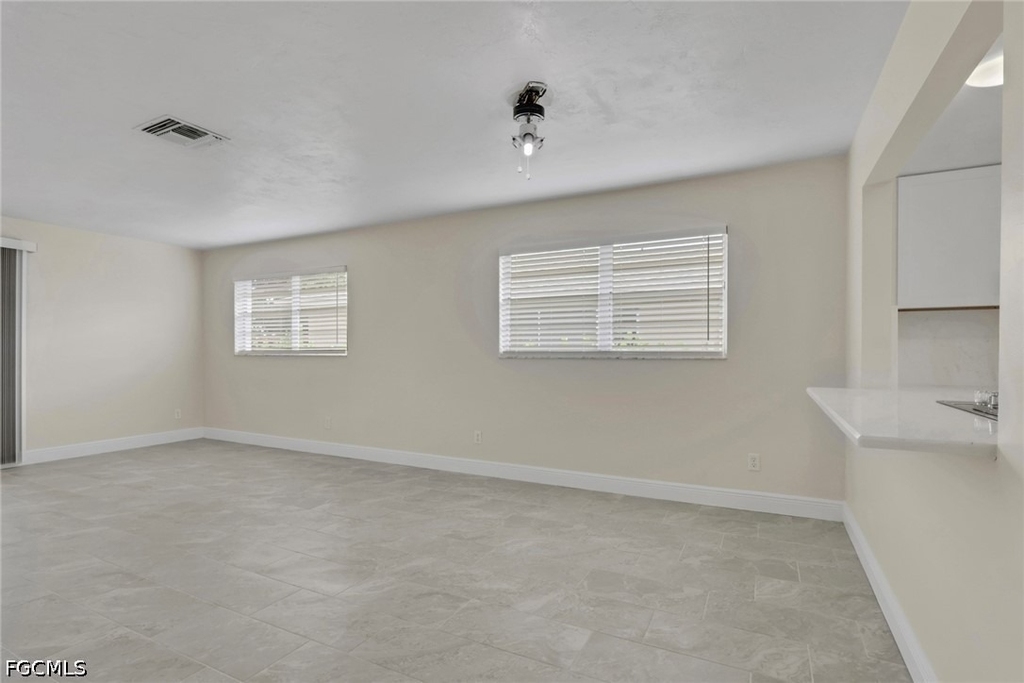1626 Orchid Boulevard - Photo 4