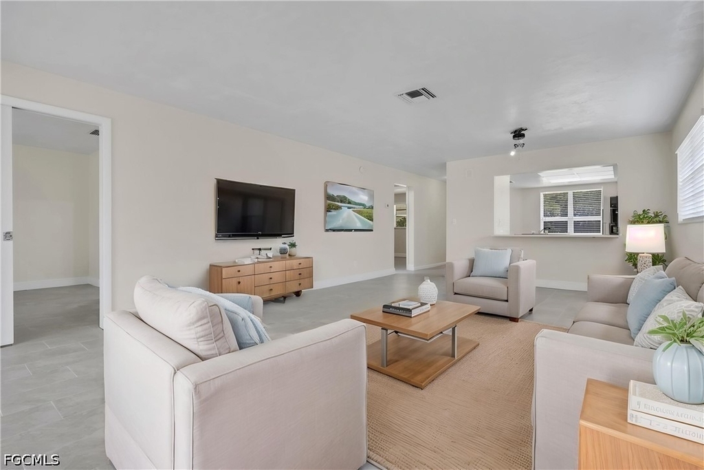 1628 Orchid Boulevard - Photo 4