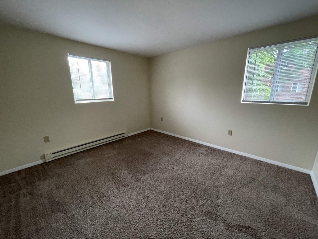 93 West - Photo 20