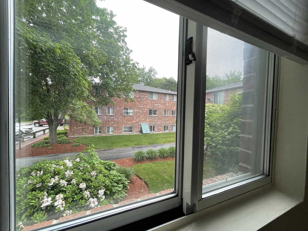 93 West - Photo 22