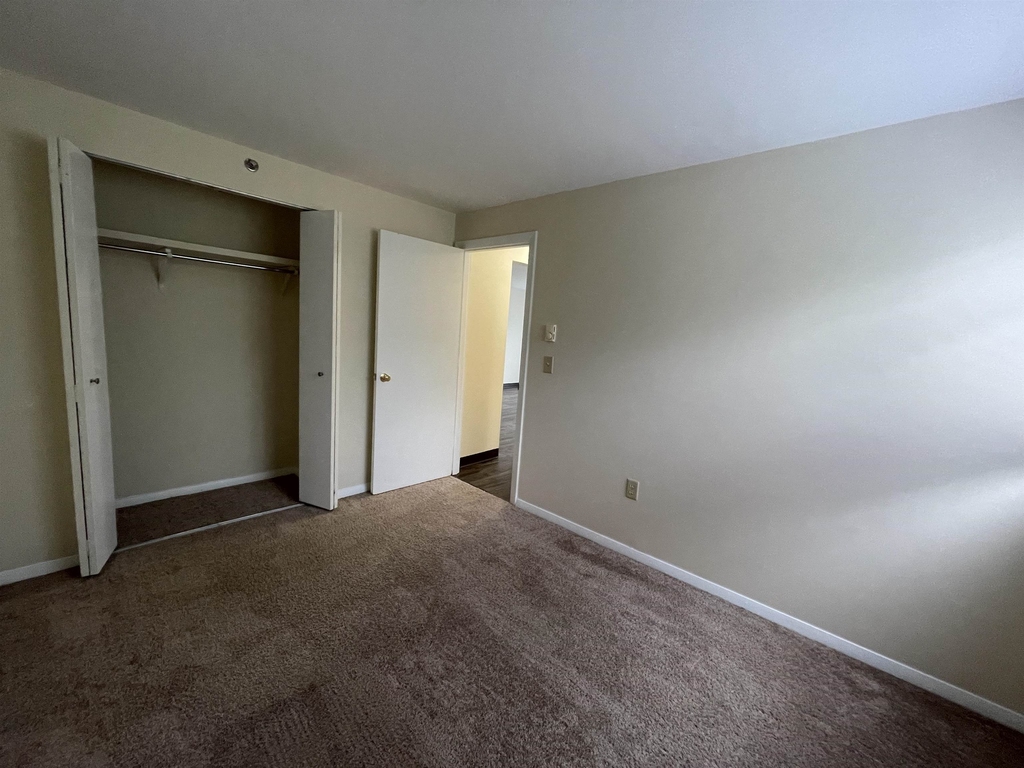 93 West - Photo 19