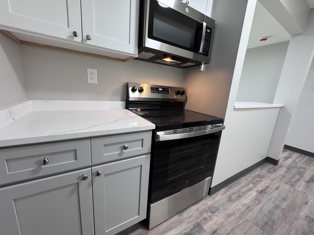133 Eastern - Photo 11