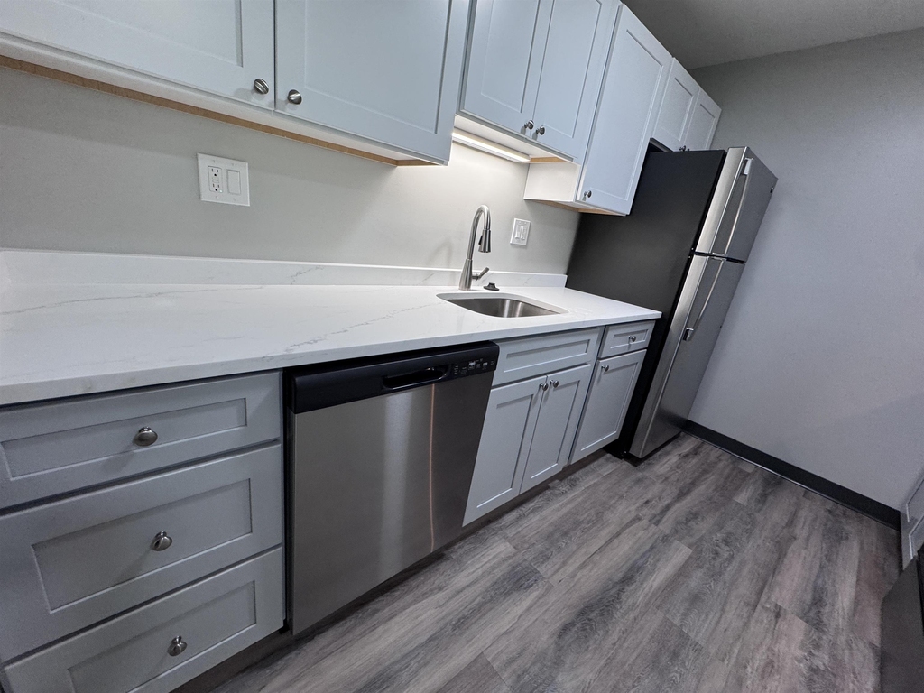 133 Eastern - Photo 10