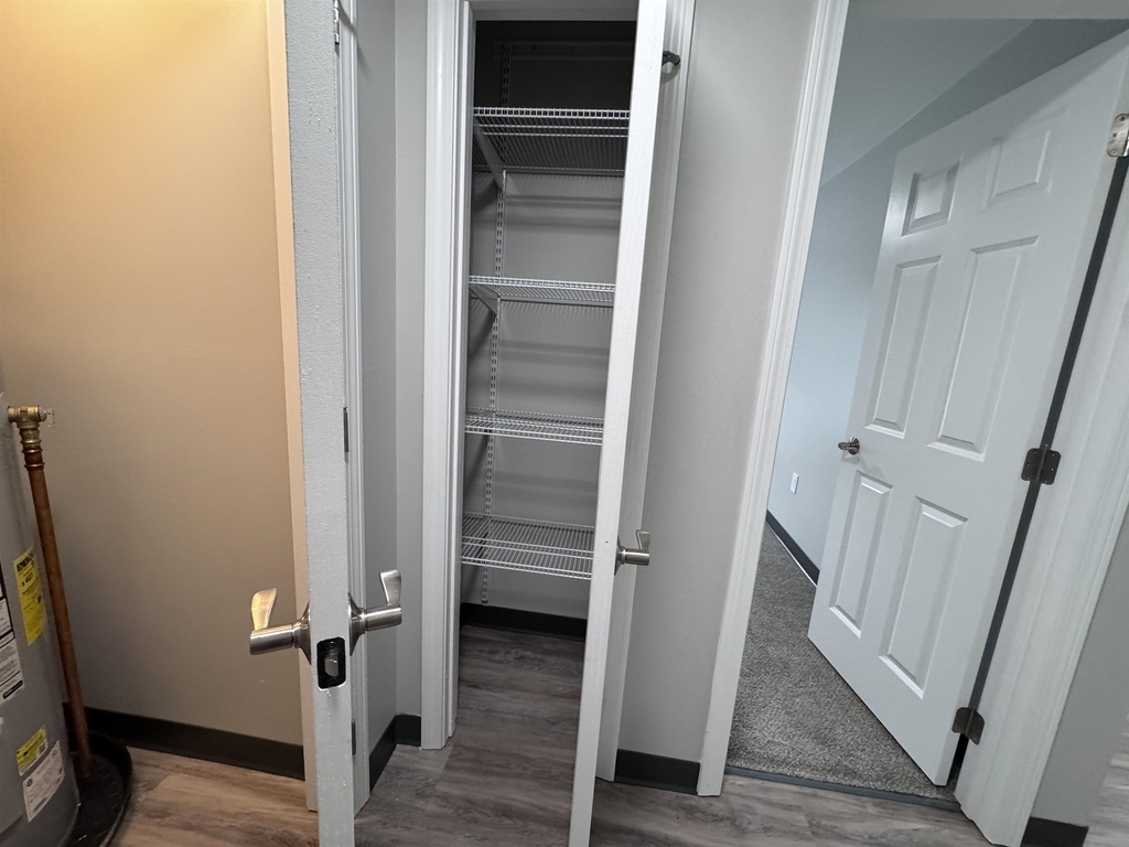 133 Eastern - Photo 32