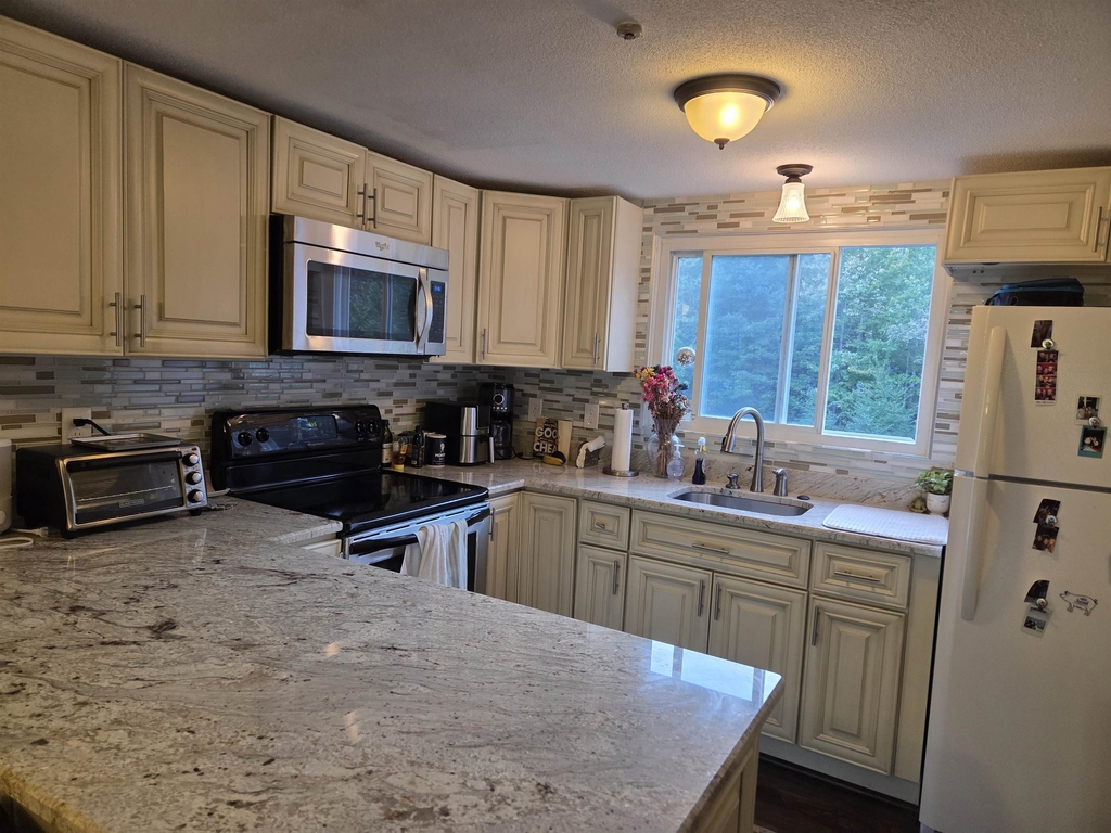 22 Orris - Photo 1