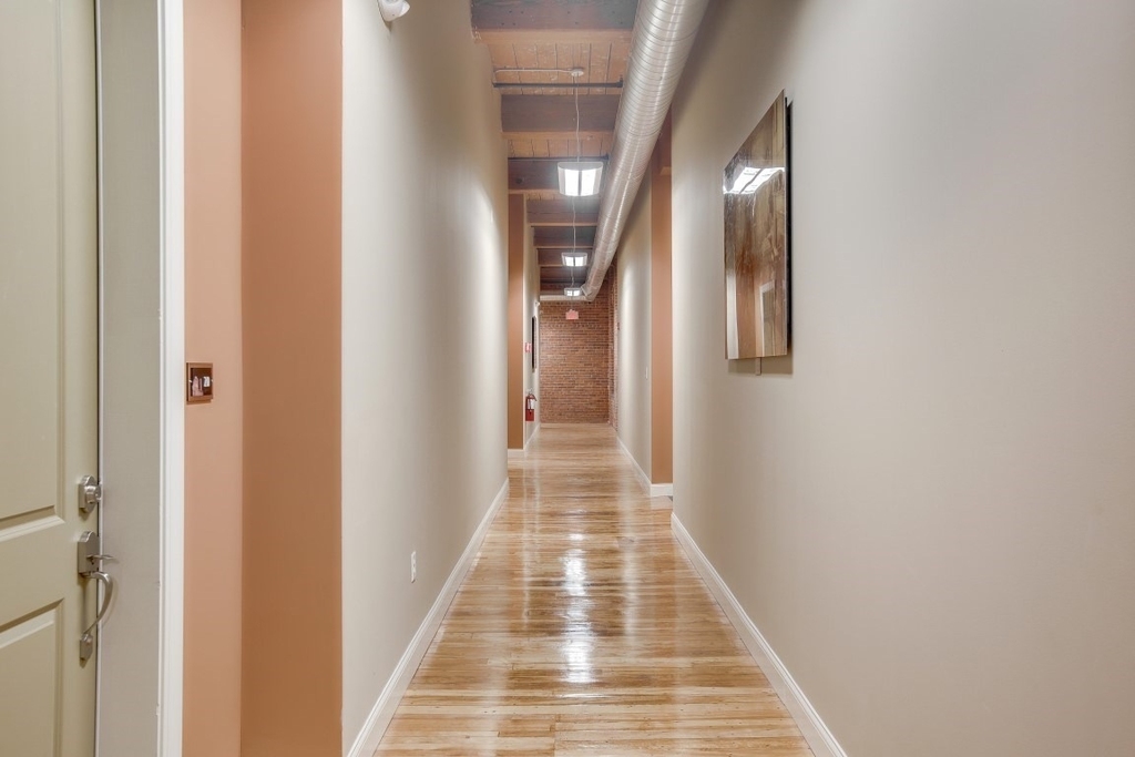 222 West - Photo 34