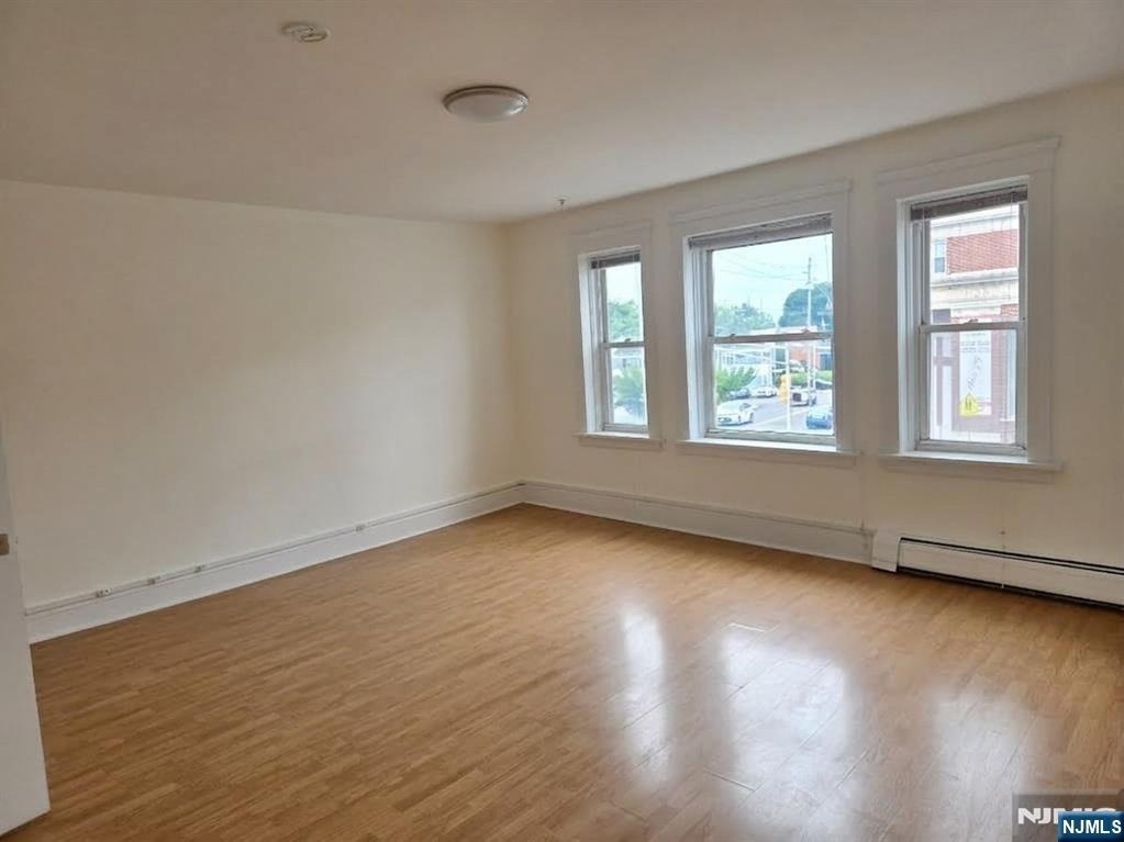 502 Broad - Photo 0