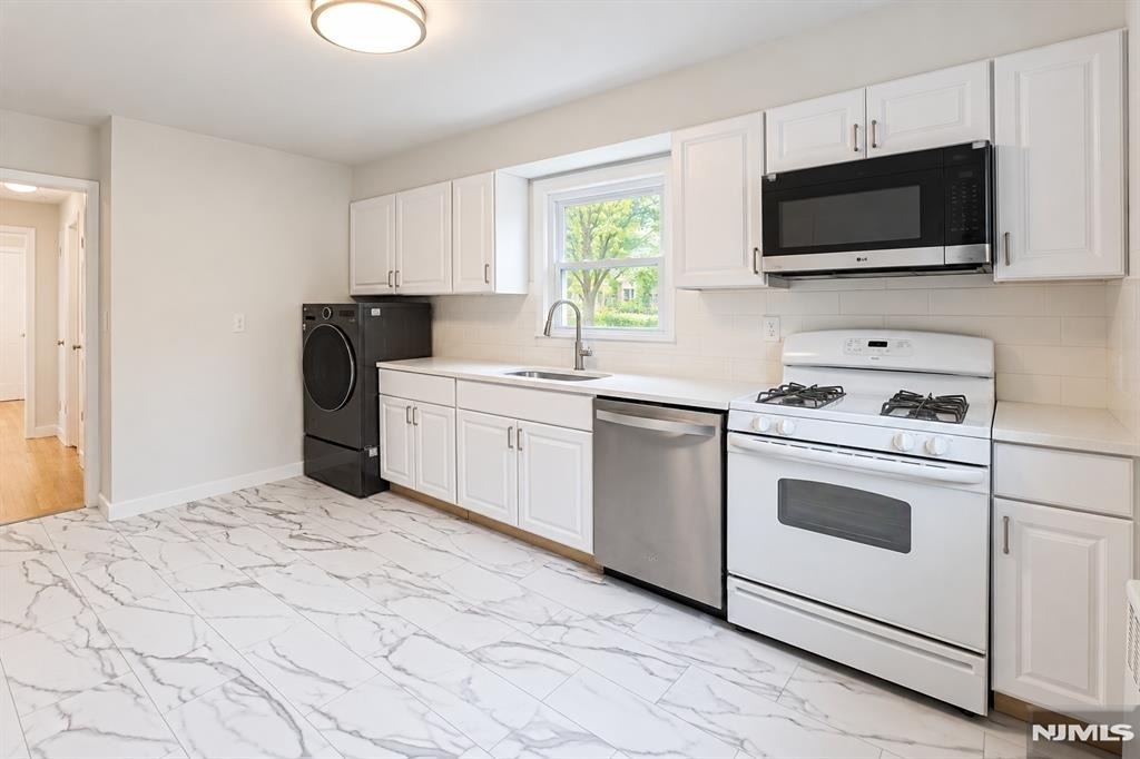 729 Broad - Photo 6