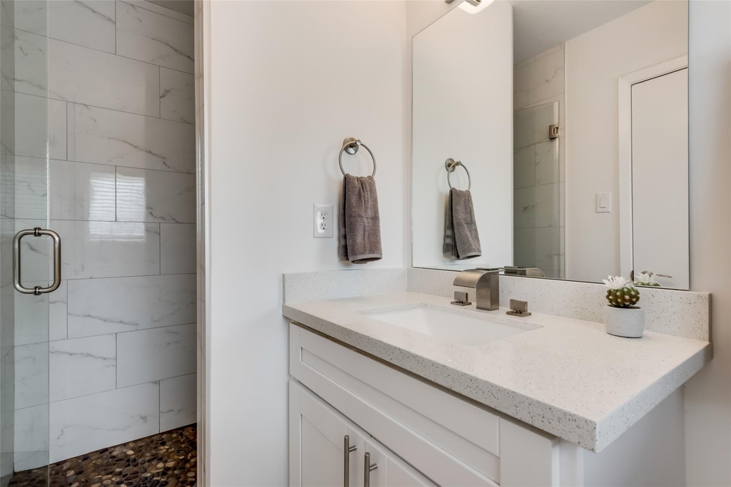 5118 Sanford Road - Photo 14