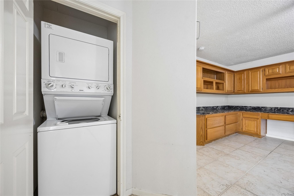1311 Antoine Drive - Photo 9