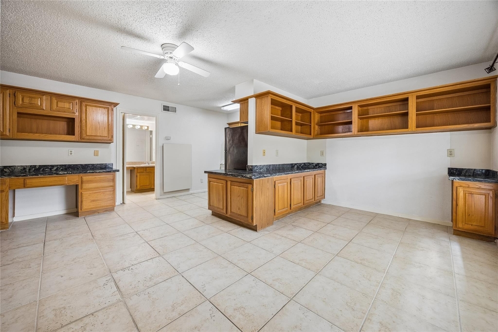 1311 Antoine Drive - Photo 3