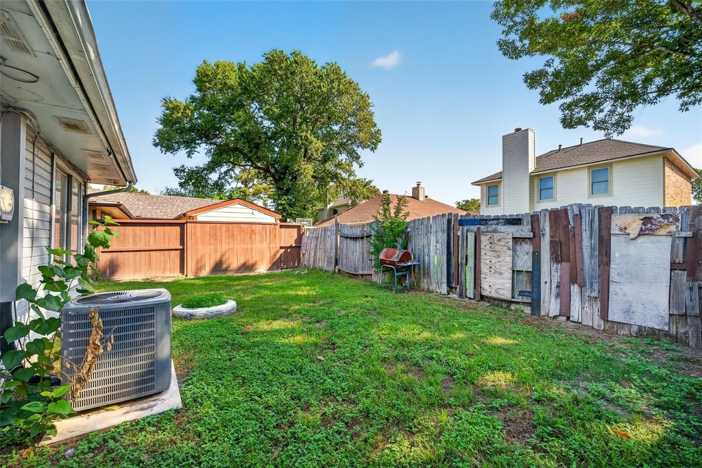 1126 Holbech Lane - Photo 27