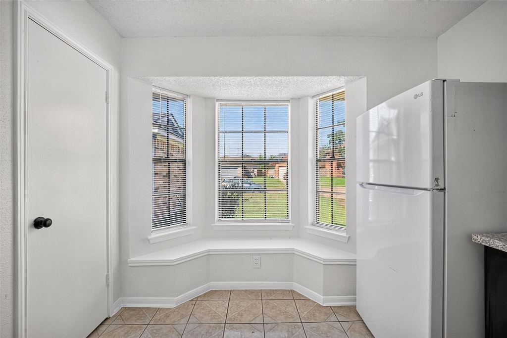 1126 Holbech Lane - Photo 10