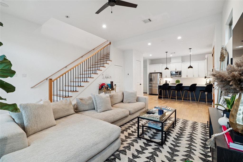 2607 Rosalie Street - Photo 6