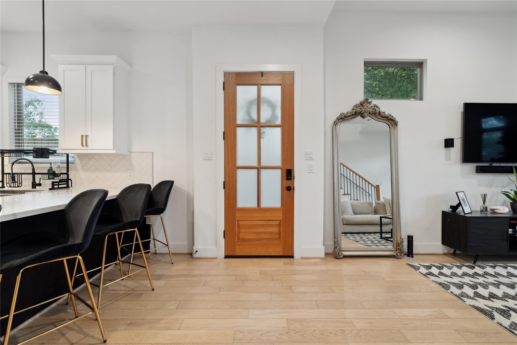 2607 Rosalie Street - Photo 1