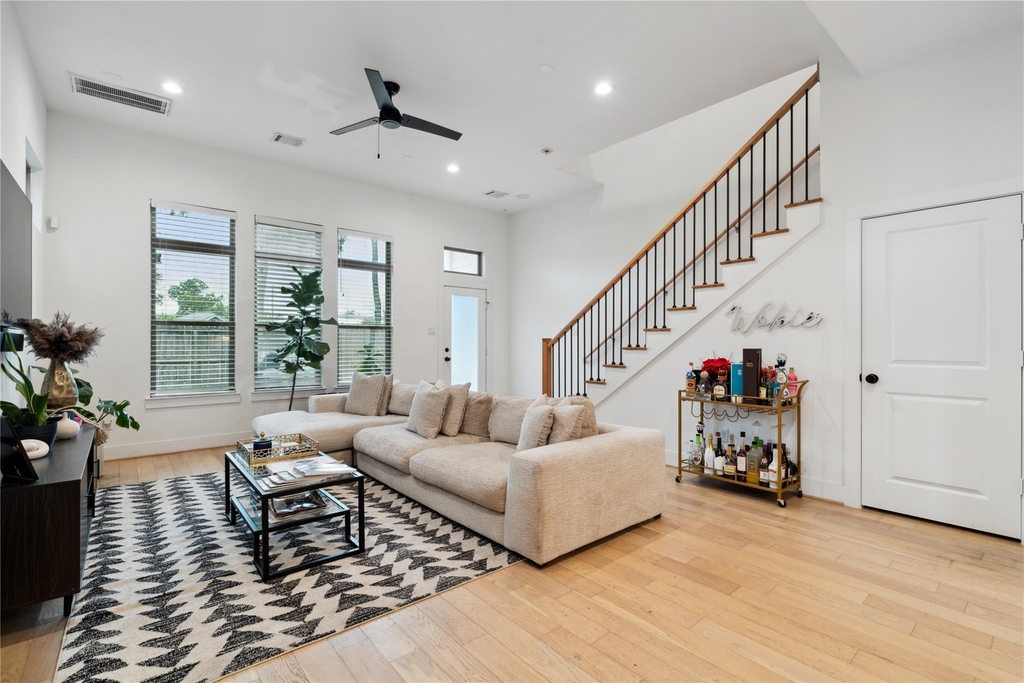 2607 Rosalie Street - Photo 8
