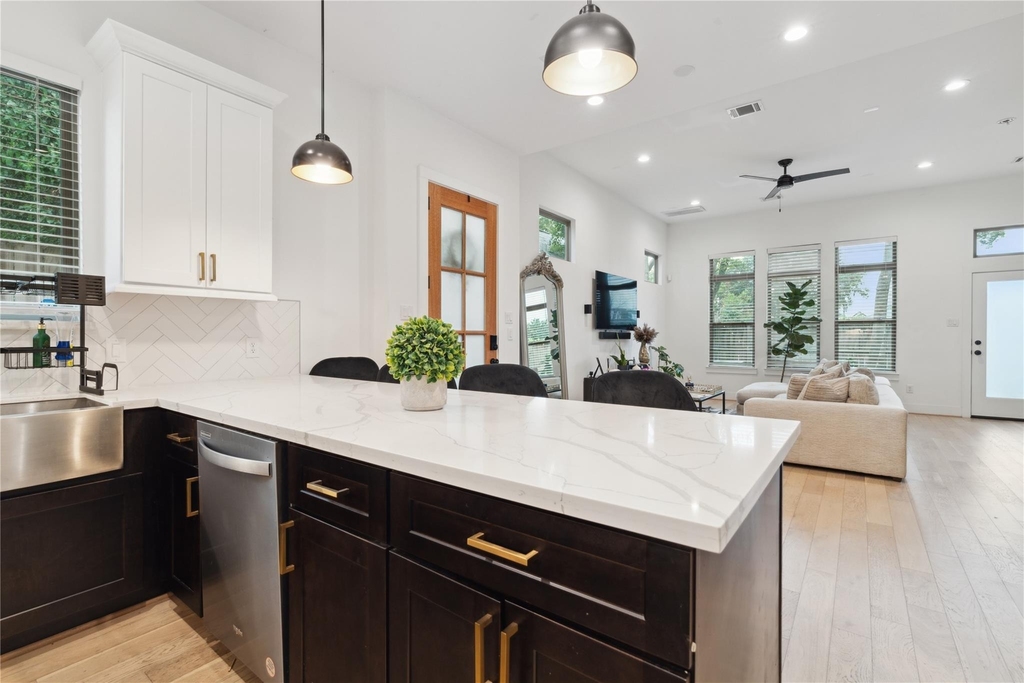 2607 Rosalie Street - Photo 5
