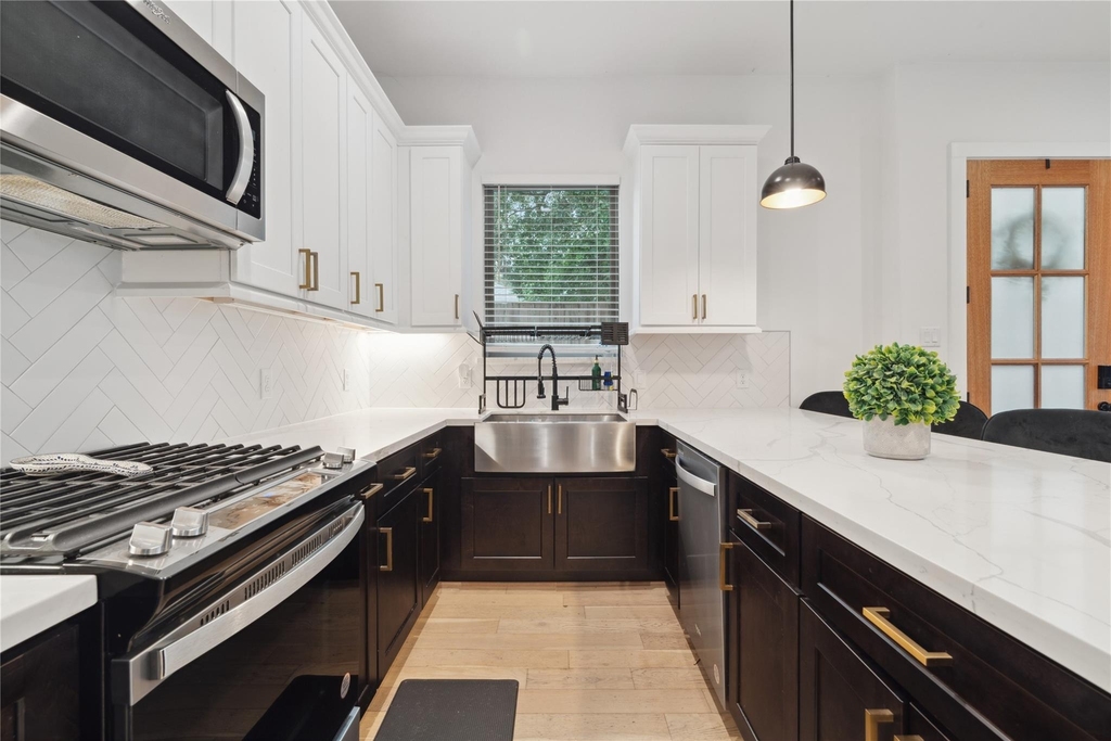 2607 Rosalie Street - Photo 4