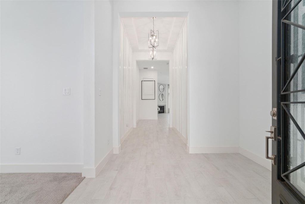 32018 Crested Knoll Court - Photo 3