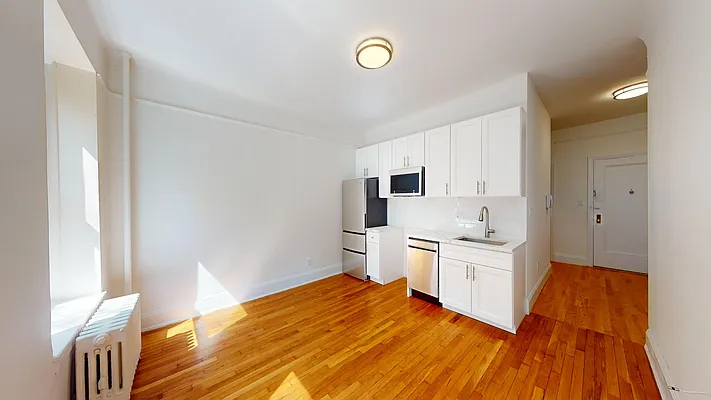 313 East 93rd Street - Photo 5